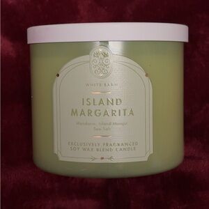 White Barn Island Margarita Candle - Light Green